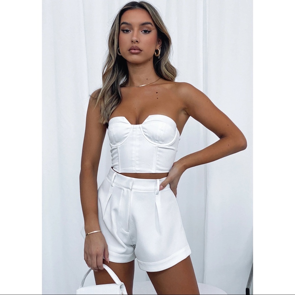 WHITE FOX BOUTIQUE White Shorts